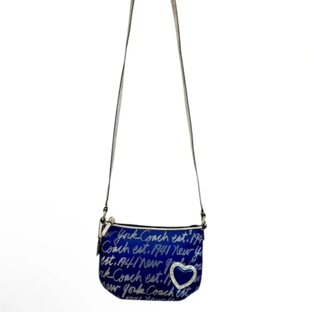 ⭐️💲SOLD💲⭐️ Y2K Coach Crossbody 3D HEART New York Signature Script - Picture 4 of 16